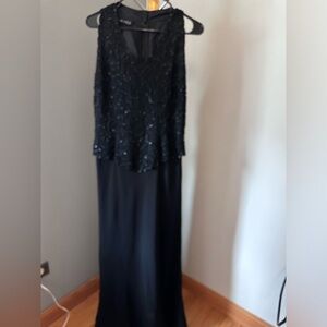 JKara black sequined top w long black slight flowing attached skirt